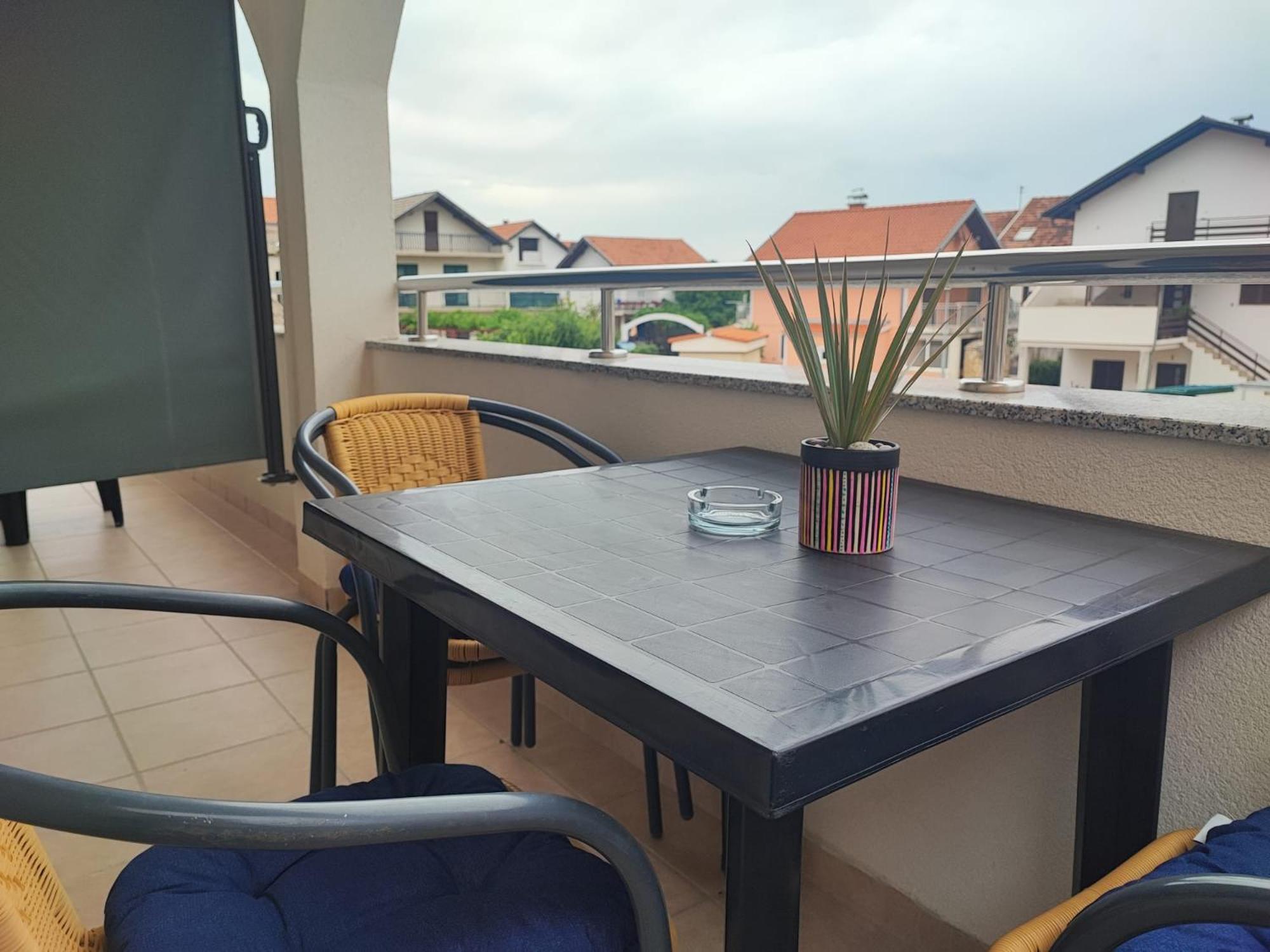 Apartamento Apartman Luka Vodice Exterior foto