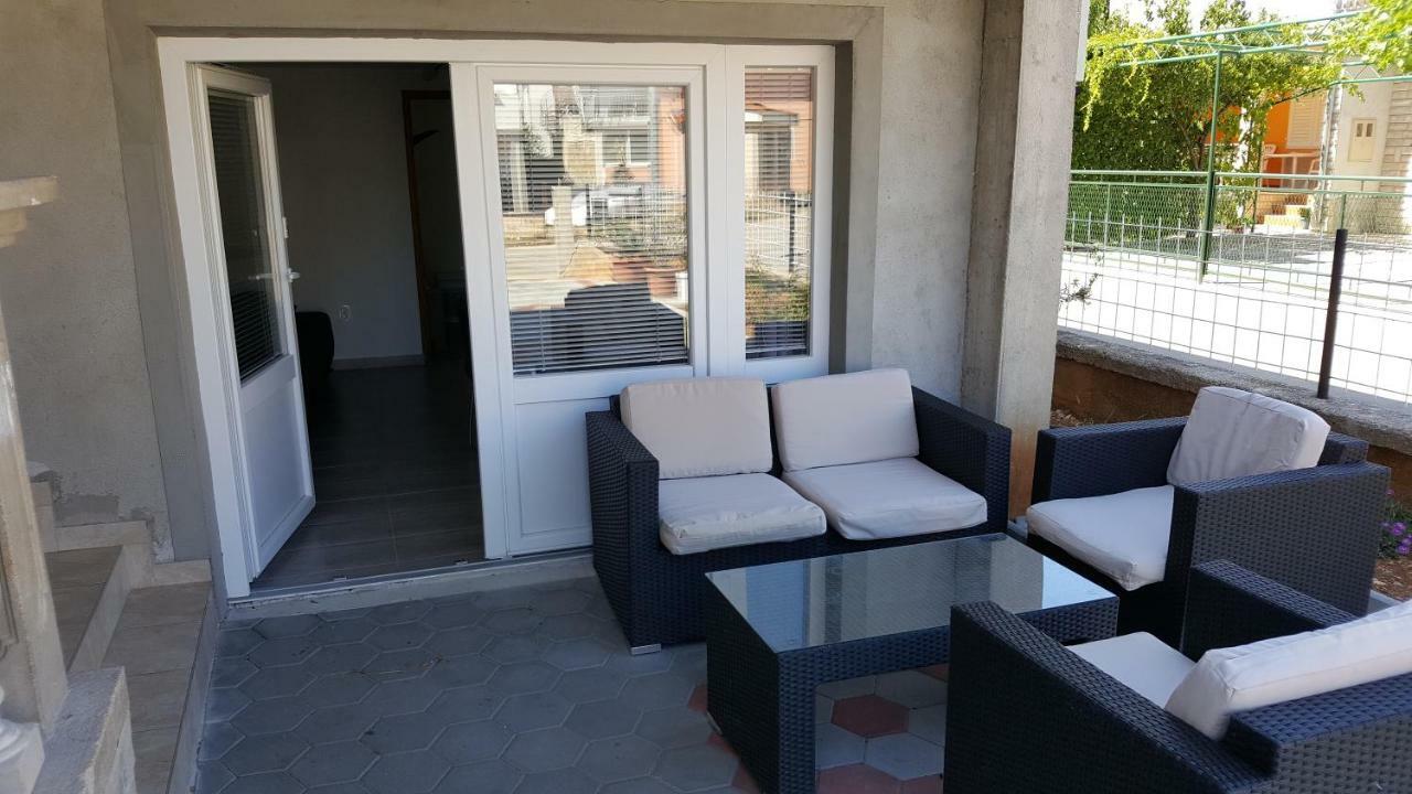 Apartamento Apartman Luka Vodice Exterior foto